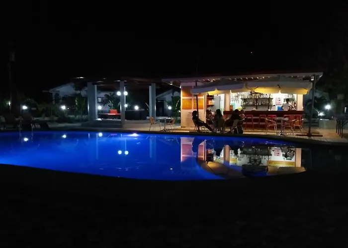 호텔 Garden Village 3*